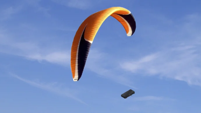 Atmospheric flight with<strong> autonomous parafoil</strong>